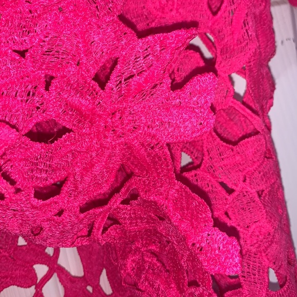 Angela Fashions Fuchsia Pink Crochet Criss Cross Back Lace Top NWOT - Picture 9 of 11